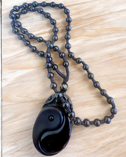 Obsidian-Amulett Yin Yang mit Gravur - Harmonie und Schutz, Personalisierung mit Gravur als Geschenk