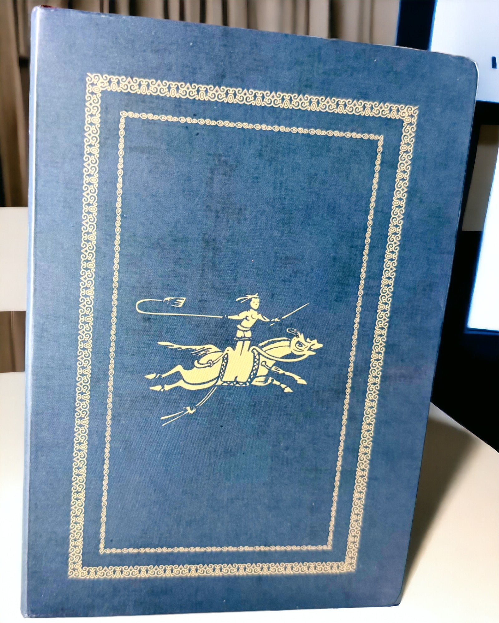 Klassisches Notizbuch mit Hartcover im Wolle-Motiv - Marineblau. Möglichkeit zur Gravur.