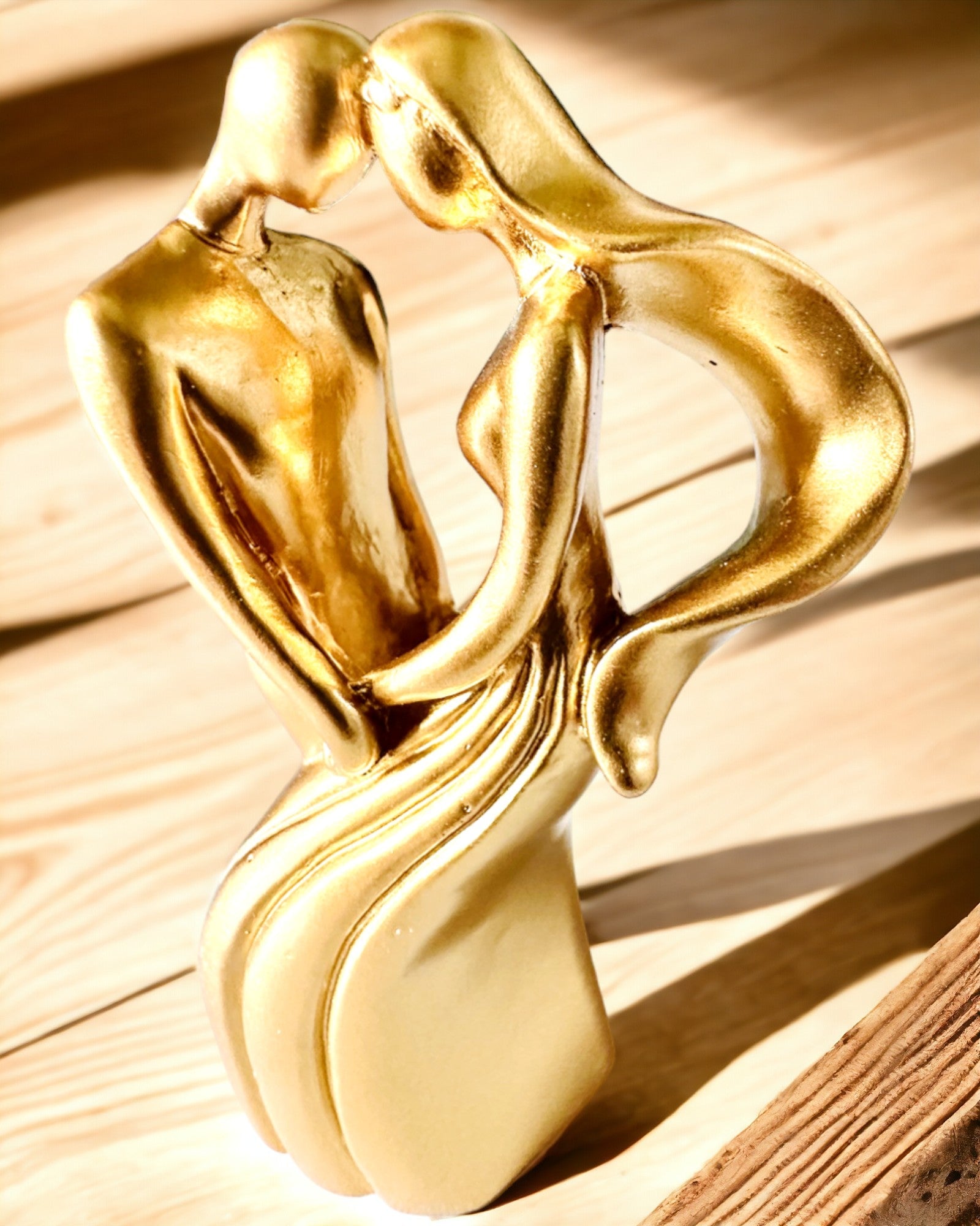 Skulptur der Liebe - "Ewige Leidenschaft" - Kleine dekorative Figur in gold mit Gravuroption