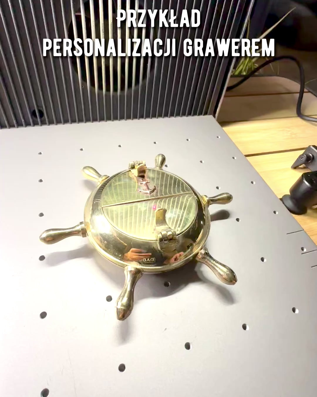 Messing Aschenbecher Kapitän - personalisierbare Geschenkoption mit Gravur, handgefertigt