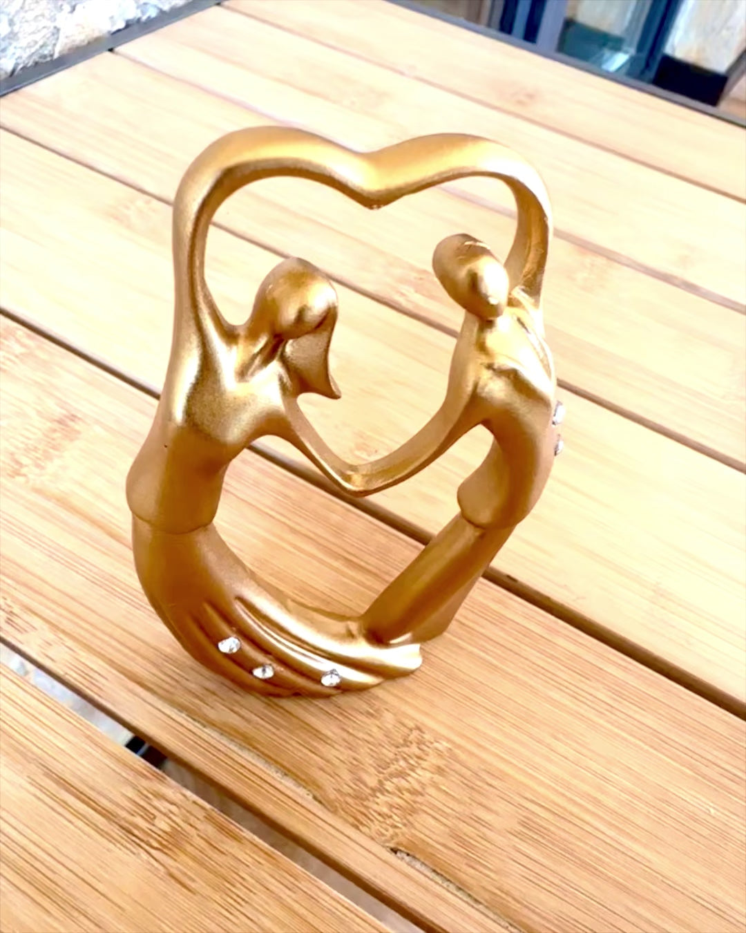 Figurine Symbol der Liebe - „Ewige Nähe“ als Geschenk, Personalisierung mit Gravur